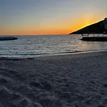 Anderr Villa *