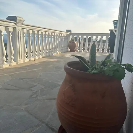 Anderr 빌라 Sarandë